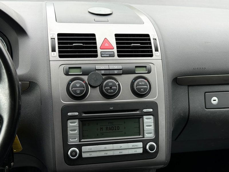 VOLKSWAGEN TOURAN 1.9 TDI 105CH CONFORTLINE 7PL 