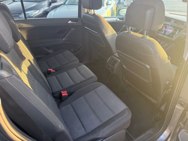 VOLKSWAGEN TOURAN 1.6 TDI 115ch BlueMotion Technology FAP Trendline DSG7 7 places GARANTIE 6 MOIS 