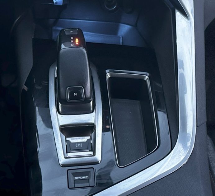 PEUGEOT 3008 1.6 BlueHDi 120ch Active S&S EAT6 