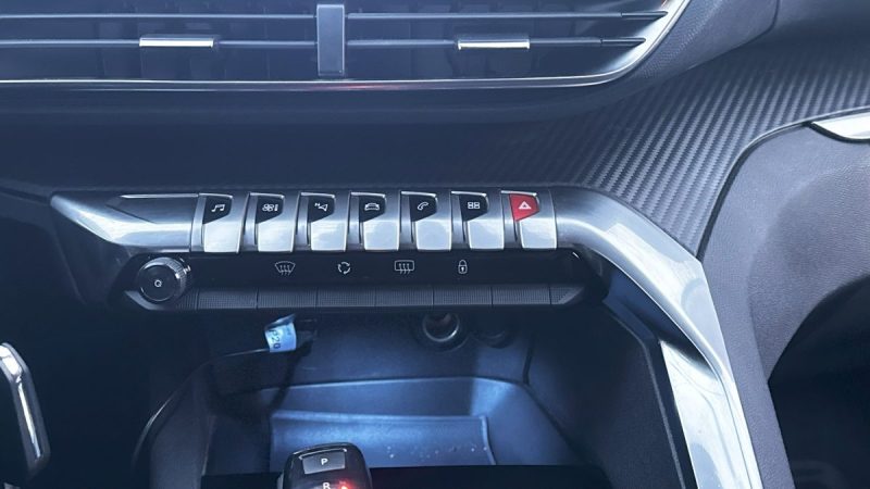 PEUGEOT 3008 1.6 BlueHDi 120ch Active S&S EAT6 