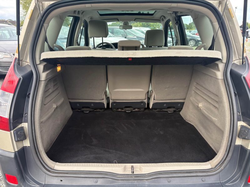 RENAULT MEGANE SCENIC PACK AUTHENTIQUE 1.6 16V 110cv garantie 12  mois