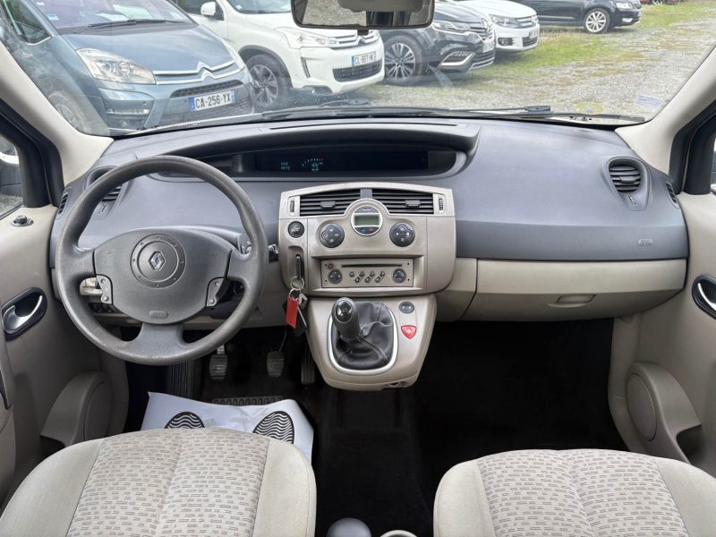 RENAULT MEGANE SCENIC PACK AUTHENTIQUE 1.6 16V 110cv garantie 12  mois