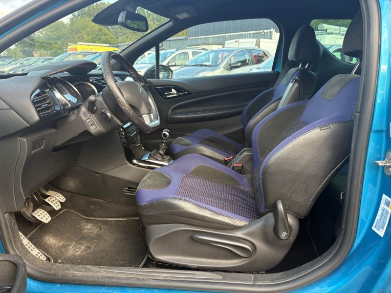 CITROEN DS3 1.6 BlueHDi  120ch Sport Chic Distribution, neuf garantie 12 mois