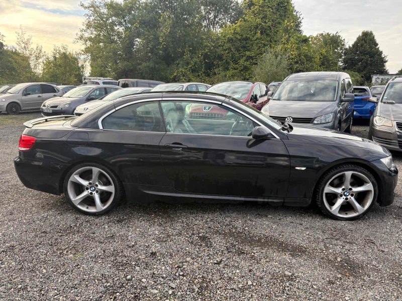 B.M.W. SERIE 3  cabriolet 325I LUXE garantie 12 mois