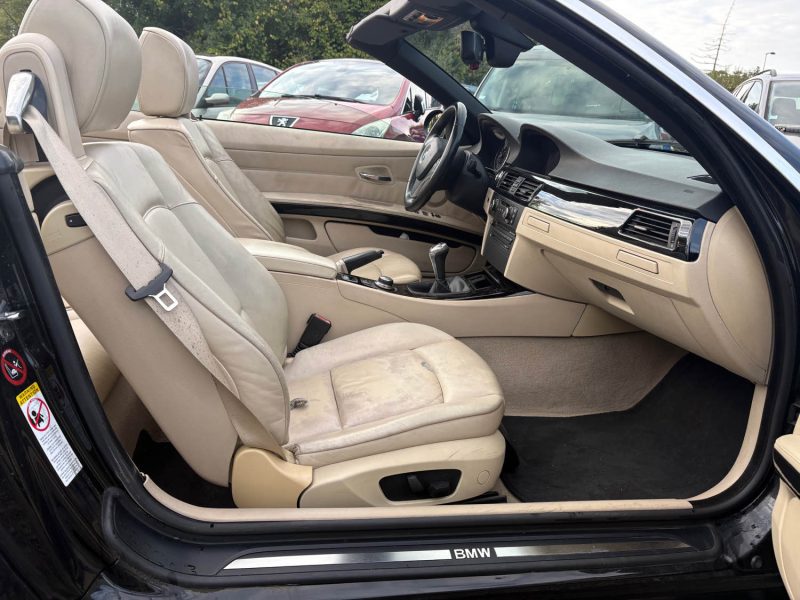 B.M.W. SERIE 3  cabriolet 325I LUXE garantie 12 mois