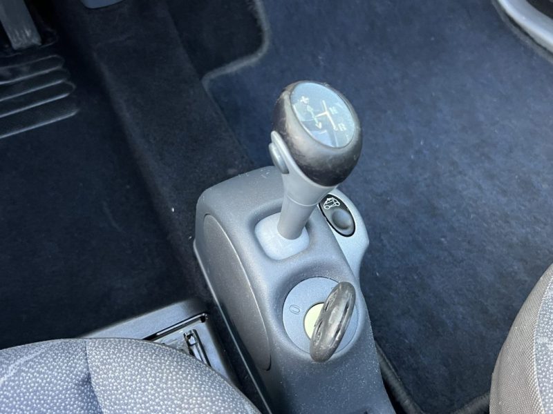 SMART FORTWO II CABRIOLET II 0.7 60 Cv BOITE AUTOMATIQUE / CLIMATISATION 88 300 Kms