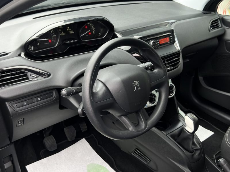 PEUGEOT 208 PHASE 2 LIKE 1.2 68 Cv 1ERE MAIN / 5 PORTES CLIMATISATION CRIT AIR 1 - GARANTIE 1 AN
