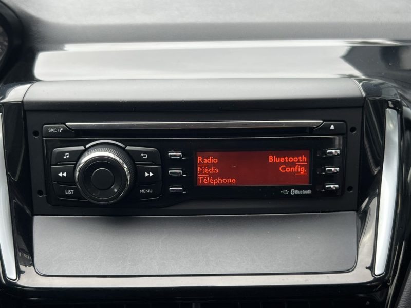 PEUGEOT 208 PHASE 2 LIKE 1.2 68 Cv 1ERE MAIN / 5 PORTES CLIMATISATION CRIT AIR 1 - GARANTIE 1 AN