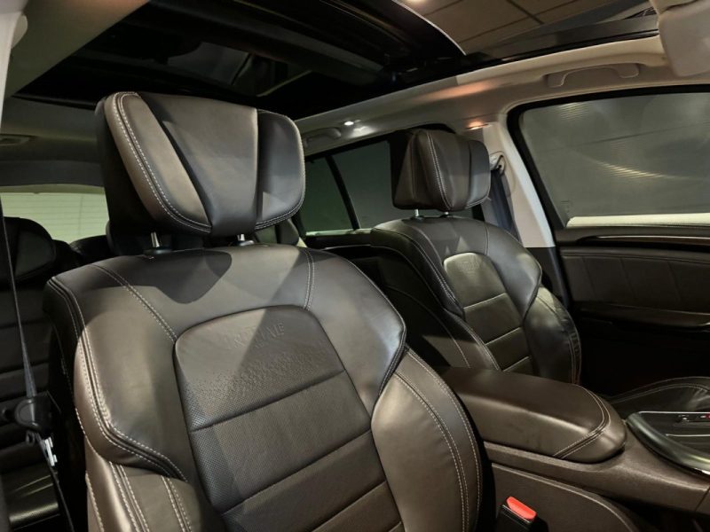 RENAULT ESPACE V 2.0 Blue dCi 200 edc Initiale paris 7 places / Toit ouvrant / Lecteur DVD /   2019