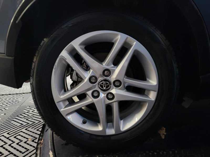 TOYOTA C-HR 122h DYNAMIC BUSINESS / CAMERA DE RECUL / SIEGES CHAUFFANTS 