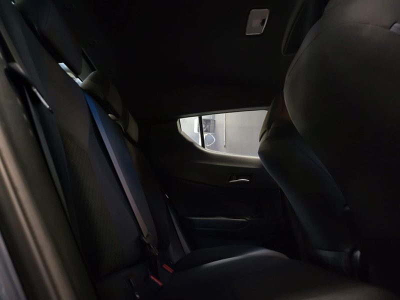 TOYOTA C-HR 122h DYNAMIC BUSINESS / CAMERA DE RECUL / SIEGES CHAUFFANTS 