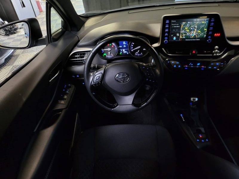 TOYOTA C-HR 122h DYNAMIC BUSINESS / CAMERA DE RECUL / SIEGES CHAUFFANTS 
