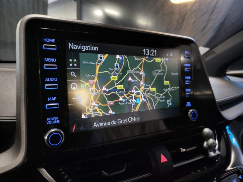 TOYOTA C-HR 122h DYNAMIC BUSINESS / CAMERA DE RECUL / SIEGES CHAUFFANTS 