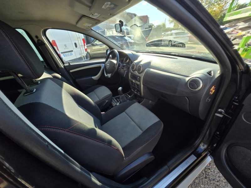 DACIA DUSTER 1.5 dCi 90ch FAP Lauréate 4X2 2012