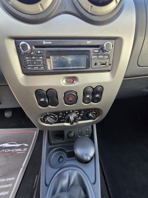 DACIA DUSTER 1.5 dCi 90ch FAP Lauréate 4X2 2012