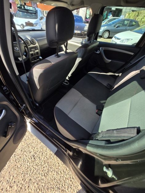 DACIA DUSTER 1.5 dCi 90ch FAP Lauréate 4X2 2012