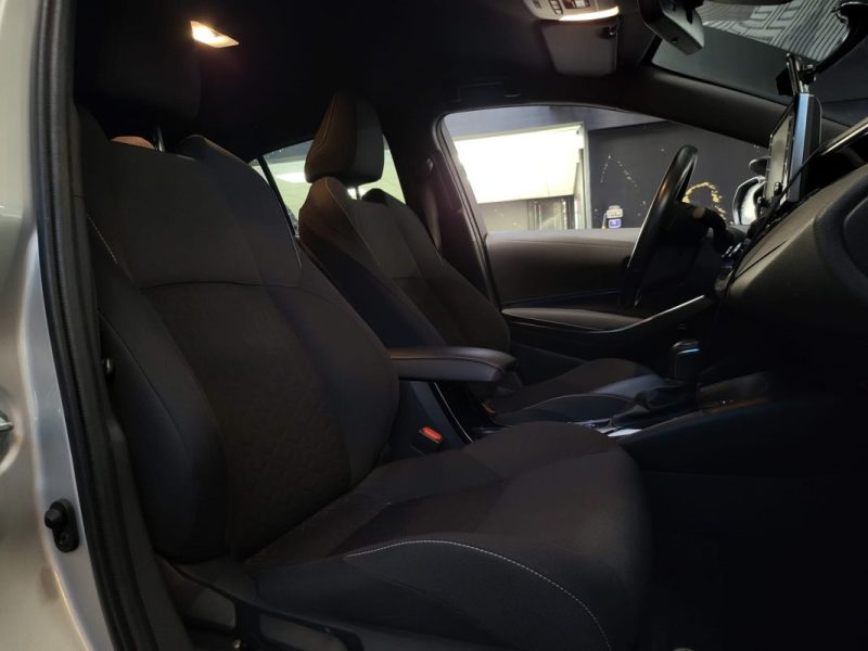 TOYOTA COROLLA 122 CV SPORT APPLE CARPLAY CAMERA DE RECUL REGULATEUR ADAPTATIF