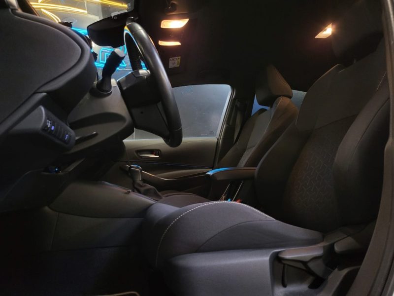 TOYOTA COROLLA 122 CV SPORT APPLE CARPLAY CAMERA DE RECUL REGULATEUR ADAPTATIF