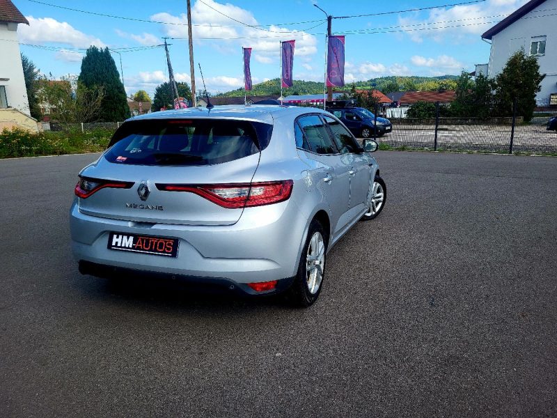 RENAULT MEGANE IV Berline bicorps trois ou cinq portes 1.5 Blue dCi 115 1461cm3 116cv  2019