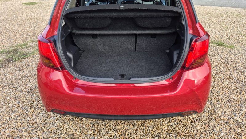 TOYOTA YARIS 100 VVT-i SkyBlue 5p 2016