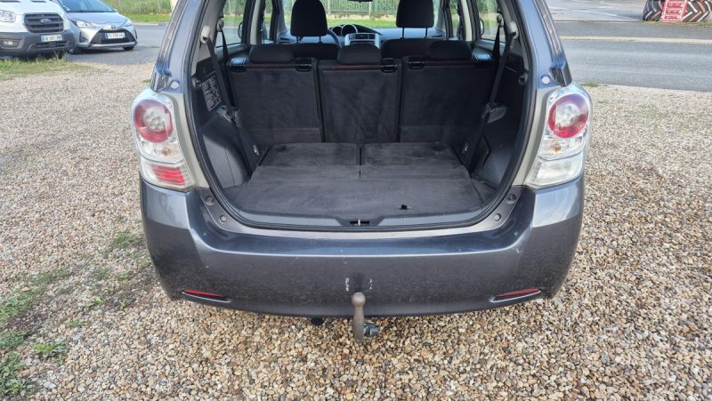 TOYOTA VERSO 126 D-4D FAP SkyView 7 places 2012