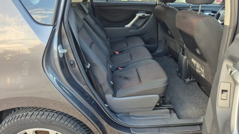 TOYOTA VERSO 126 D-4D FAP SkyView 7 places 2012