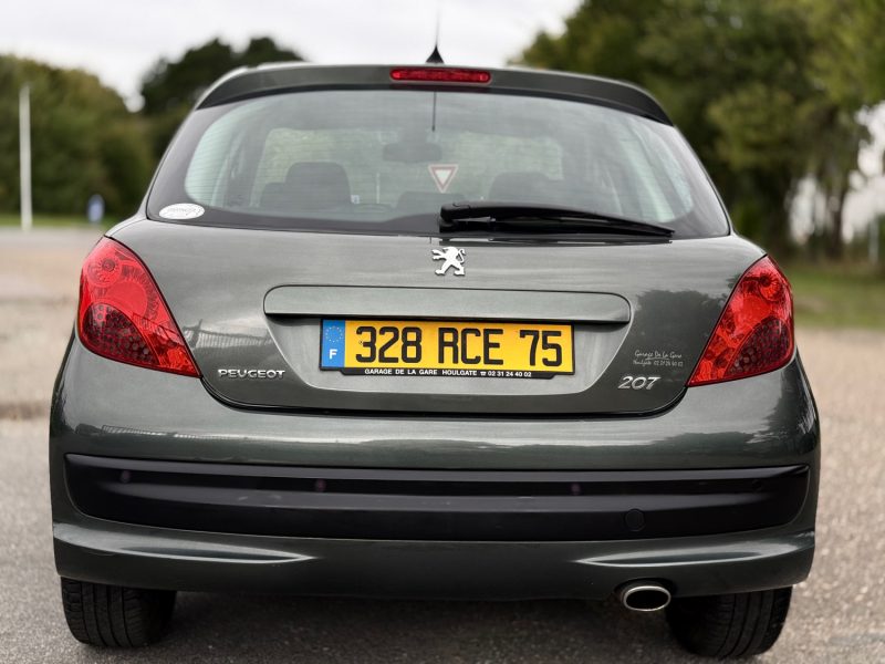 PEUGEOT 207 1.6 VTI 16V 120 CH PREMIUM PACK  
