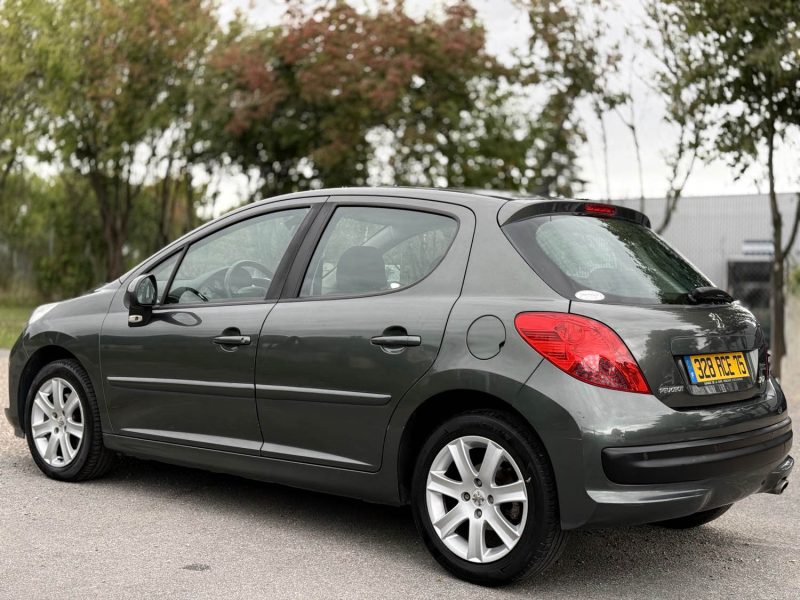 PEUGEOT 207 1.6 VTI 16V 120 CH PREMIUM PACK  