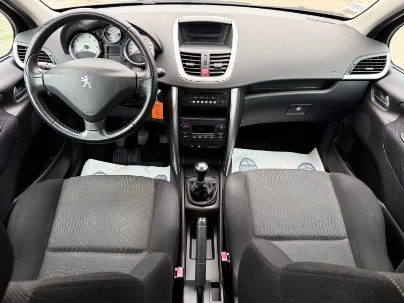 PEUGEOT 207 1.6 VTI 16V 120 CH PREMIUM PACK  