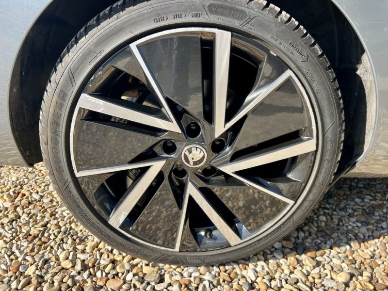 SKODA SUPERB 1.4 TSI PHEV SW 218ch Sportline DSG6 Euro6d-T EVAP 8cv 2020