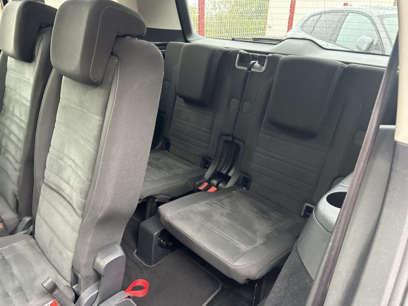 VOLKSWAGEN TOURAN 2.0 TDI 150CH Confortline / 7 Places / Garantie 24 Mois