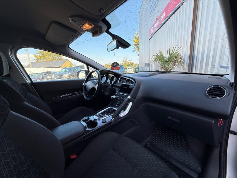 PEUGEOT 3008 1.6 BlueHDi 120CV BVA