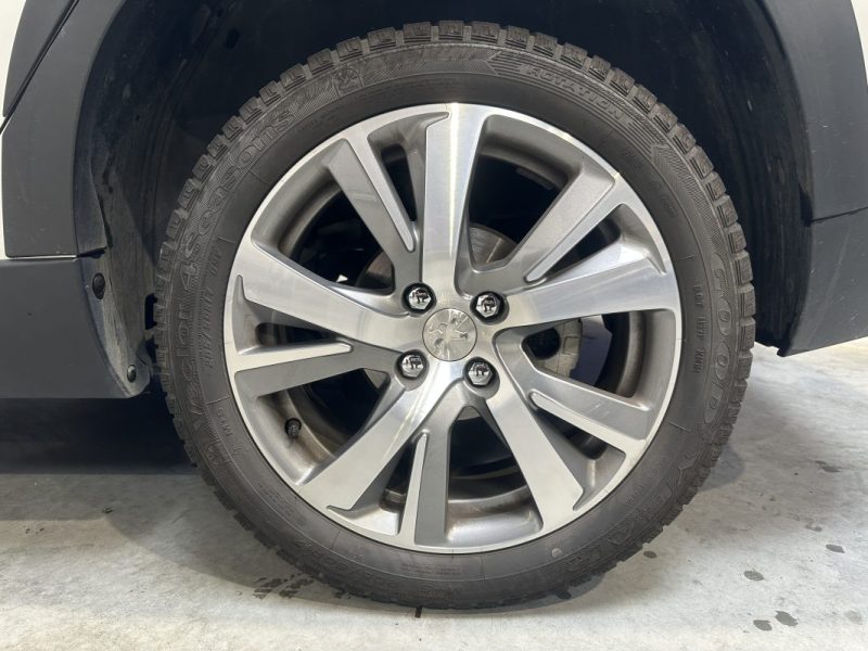 PEUGEOT 2008 1.2 PureTech 110ch CROSSWAY EAT6 - 1e MAIN - DISTRI NEUVE - CAMERA + CARPLAY