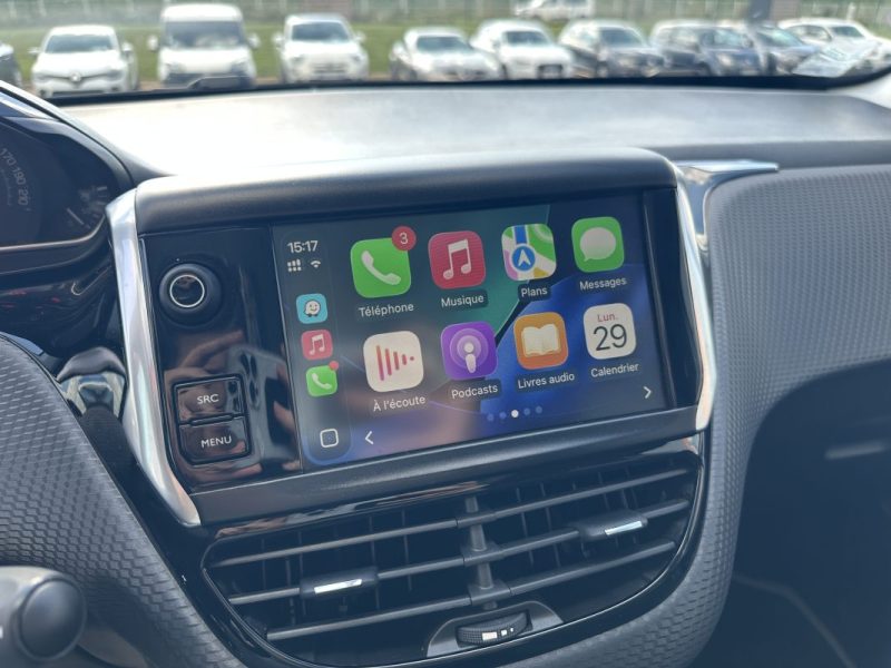 PEUGEOT 2008 1.2 PureTech 110ch CROSSWAY EAT6 - 1e MAIN - DISTRI NEUVE - CAMERA + CARPLAY