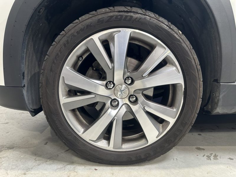 PEUGEOT 2008 1.2 PureTech 110ch CROSSWAY EAT6 - 1e MAIN - DISTRI NEUVE - CAMERA + CARPLAY