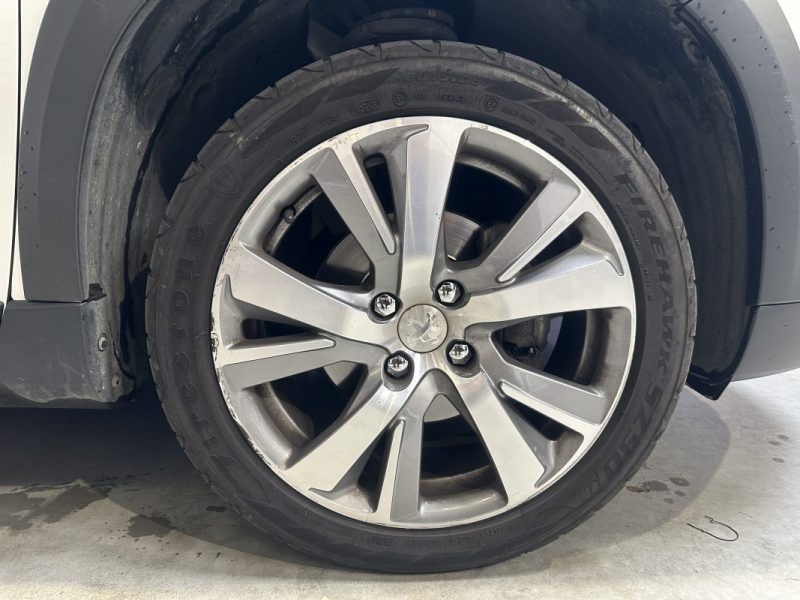 PEUGEOT 2008 1.2 PureTech 110ch CROSSWAY EAT6 - 1e MAIN - DISTRI NEUVE - CAMERA + CARPLAY