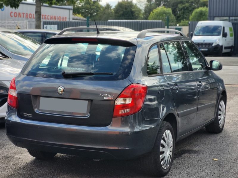 SKODA FABIA 1.9 TDI 105 cv - AMBIENTE - Garantie 12 Mois 