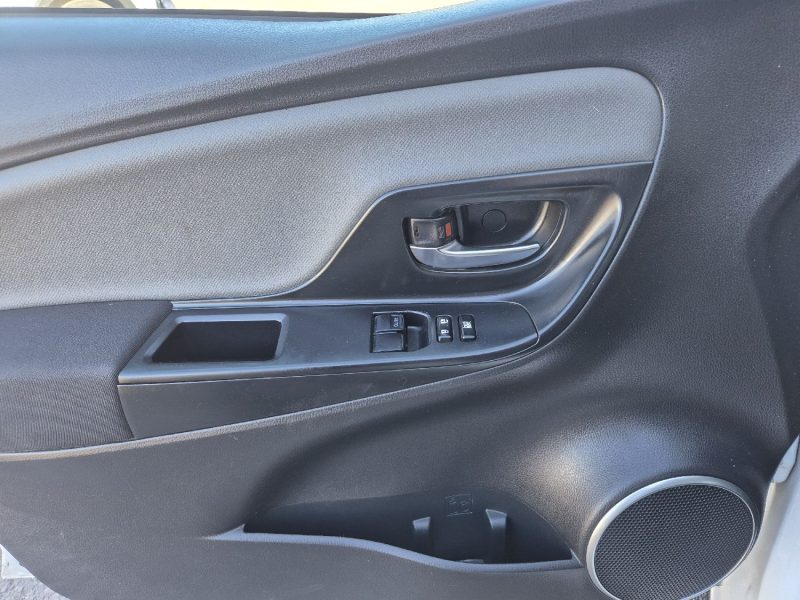 TOYOTA YARIS HYBRID 100H HYBRID BUSINESS 5p 2016