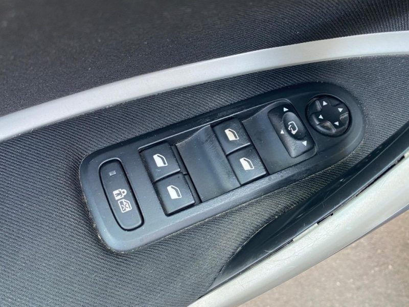 Citroën C5 1.6 HDI 110 CONFORT BMP6 / SUIVI COMPLET ✅ / DISTRI OK 🔧 / REPRISE / GARANTIE 6 MOIS