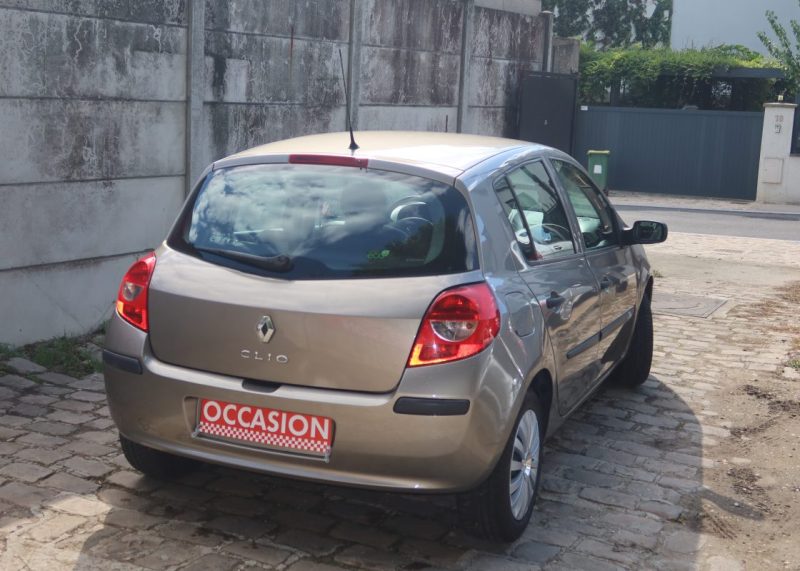 RENAULT CLIO AUTHENTIQUE 1.5DCI 70 2009