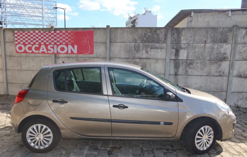 RENAULT CLIO AUTHENTIQUE 1.5DCI 70 2009