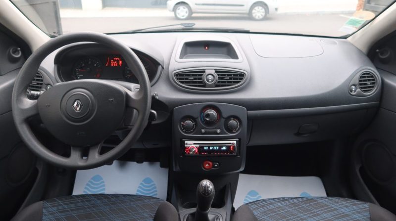 RENAULT CLIO AUTHENTIQUE 1.5DCI 70 2009
