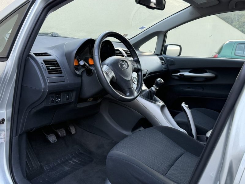 TOYOTA AURIS 126CV D4D LINEA TERRA 2007 229 000KM 