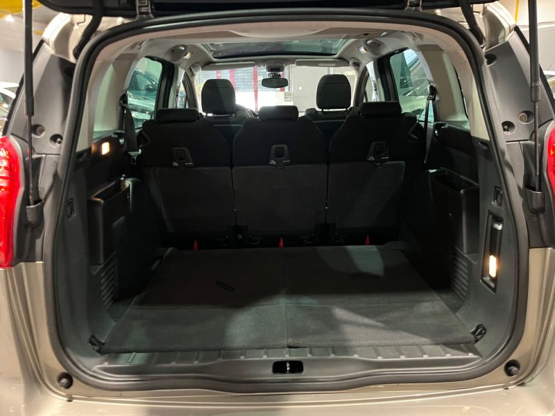 PEUGEOT 5008 1.6 HDI 110CH