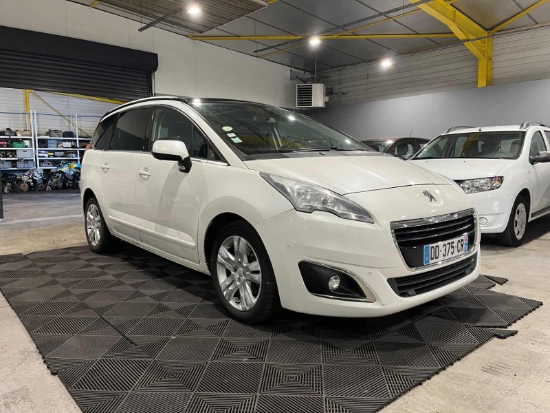 PEUGEOT 5008 ALLURE 2.0 HDi 150CH 