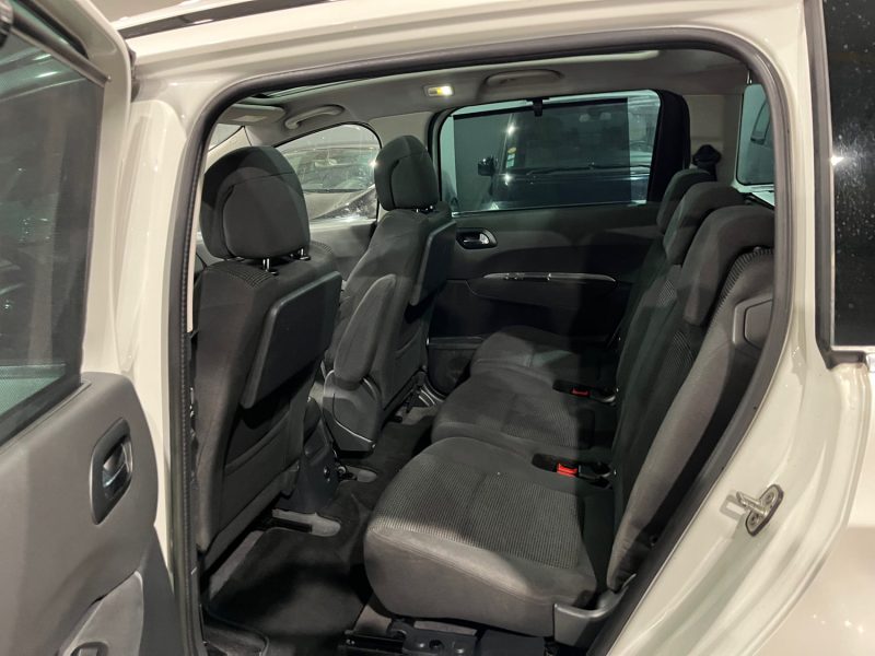 PEUGEOT 5008 ALLURE 2.0 HDi 150CH 