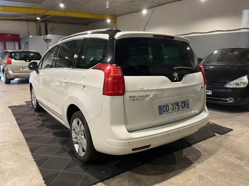 PEUGEOT 5008 ALLURE 2.0 HDi 150CH 
