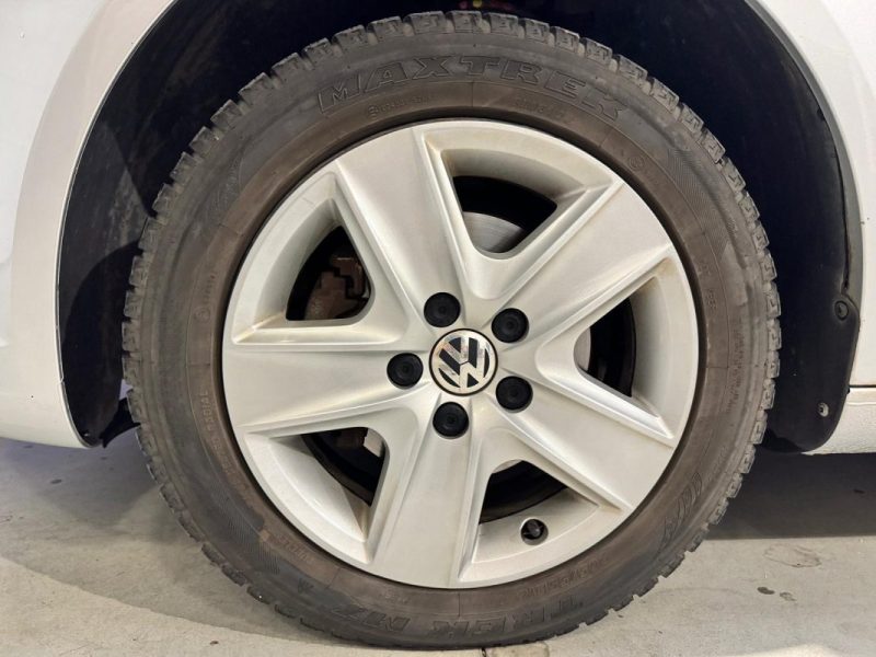 VOLKSWAGEN TOURAN 1.6 TDI 105ch LIFE / DISTRI OK / TOIT OUVRANT