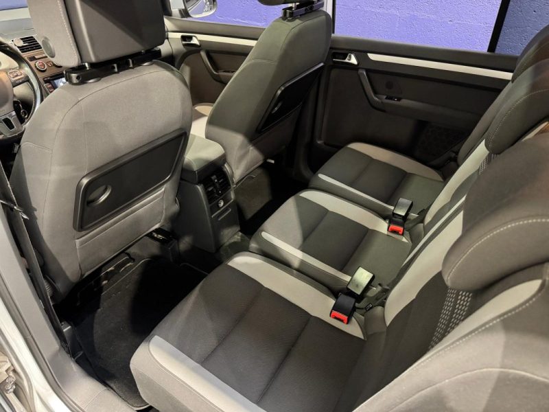 VOLKSWAGEN TOURAN 1.6 TDI 105ch LIFE / DISTRI OK / TOIT OUVRANT