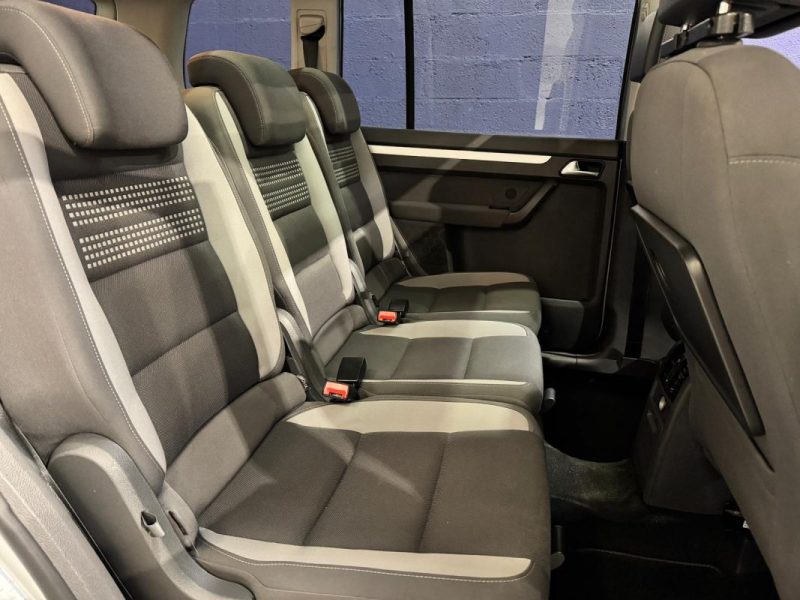 VOLKSWAGEN TOURAN 1.6 TDI 105ch LIFE / DISTRI OK / TOIT OUVRANT